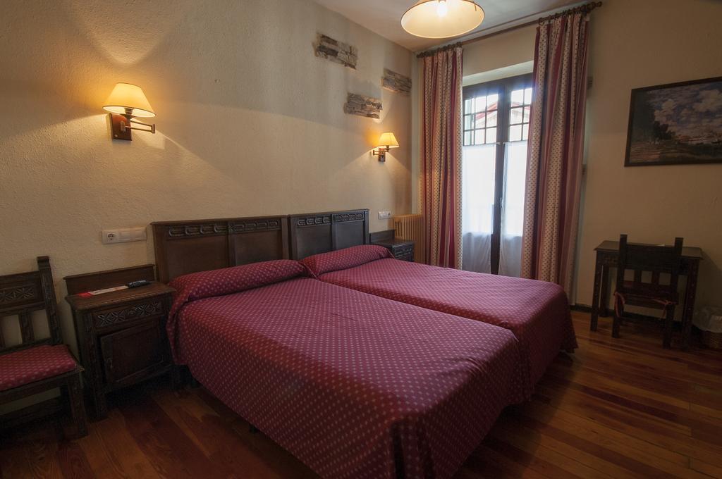 Hostal Ayestaran II Lekunberri Exterior foto